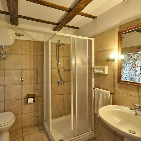 Sleeps 2 Centeno